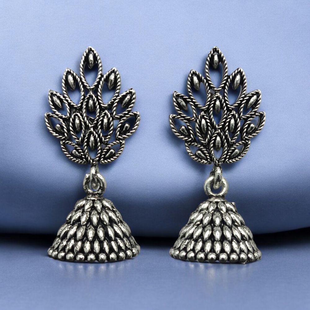 Set of 6 Elegant Earrings + Free Stylish Ring