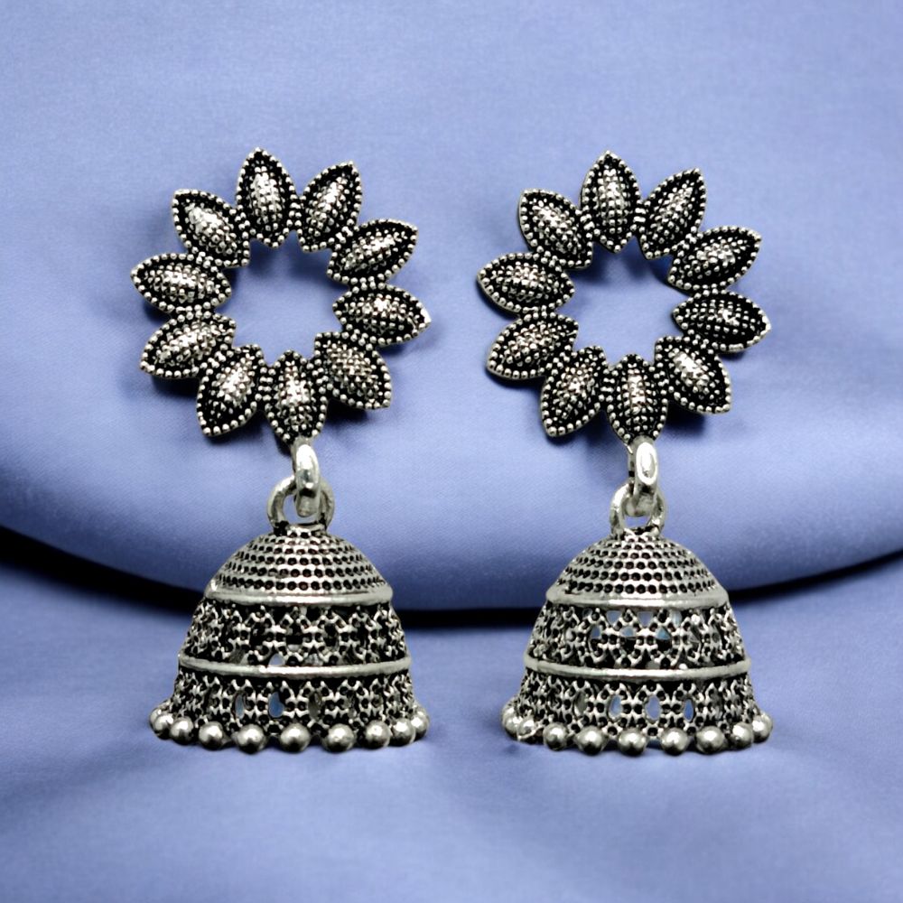 Set of 6 Elegant Earrings + Free Stylish Ring
