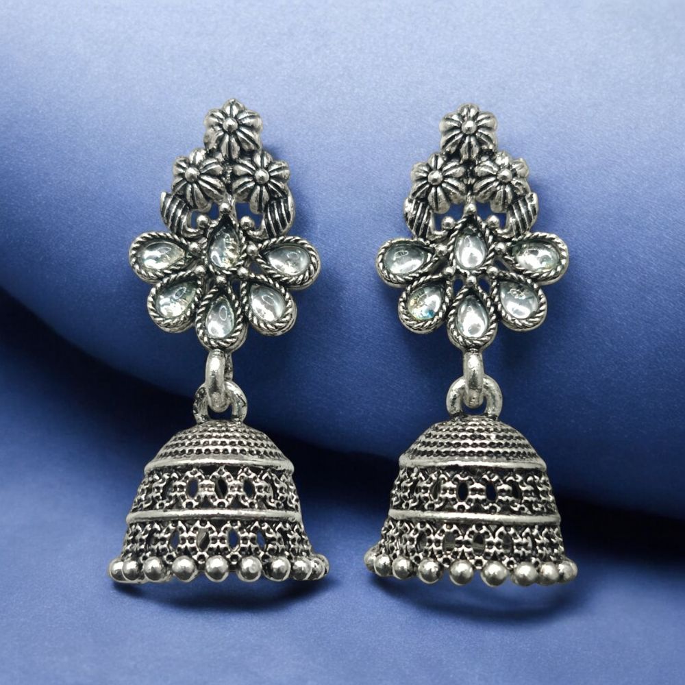 Set of 6 Elegant Earrings + Free Stylish Ring