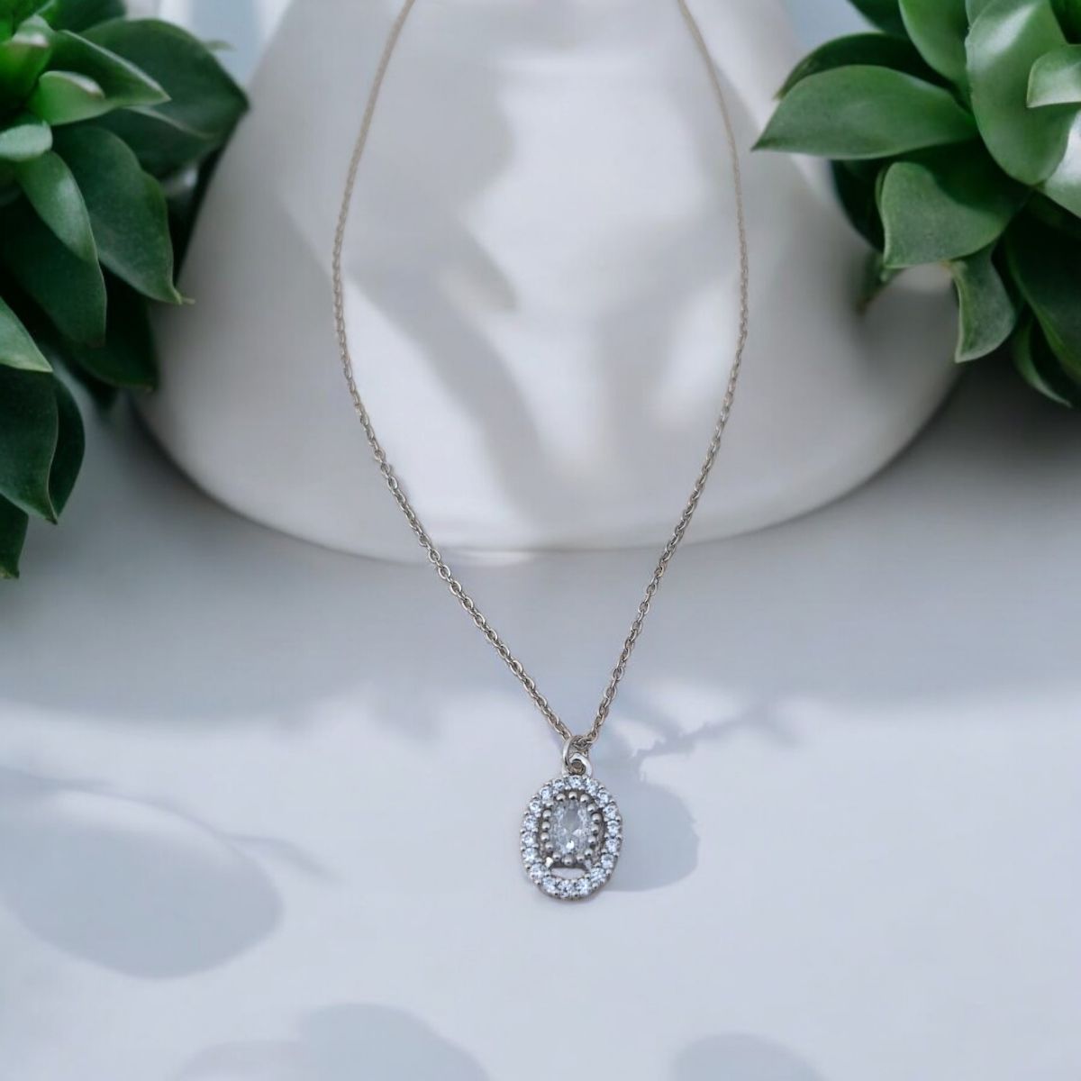 Sterling Silver oval Shape Silver Color Pendant With Link Chain