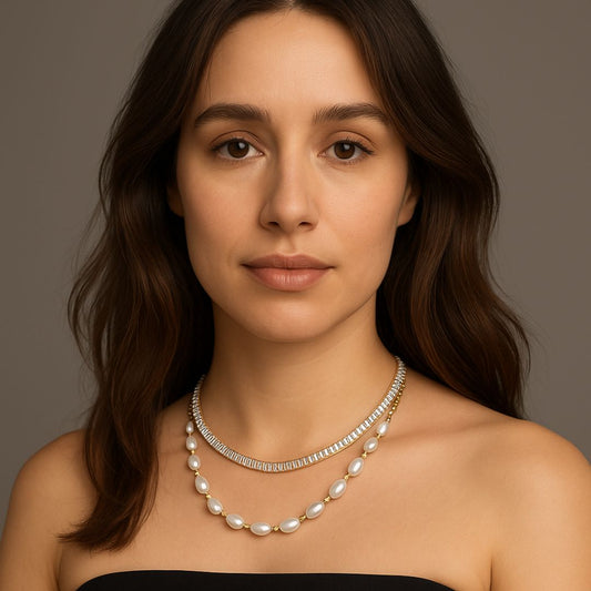 Luxe Dual-Layer  Necklace with Pearls